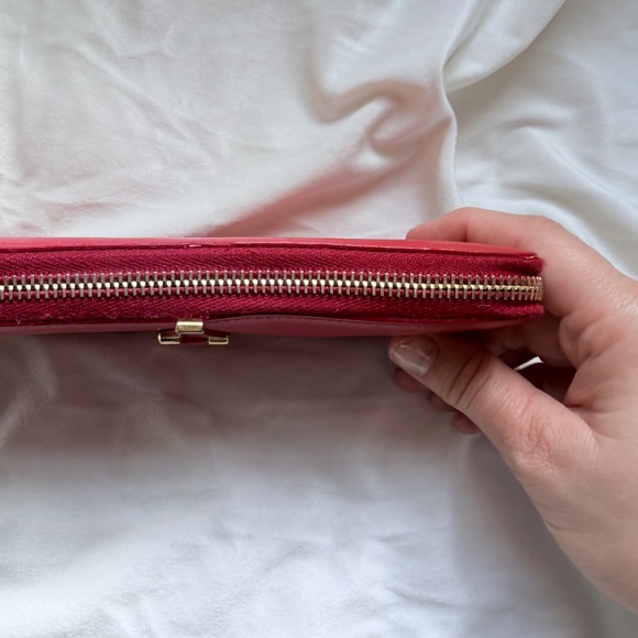 Yves Saint Laurent YSL Y-Line Red Leather Zip Wallet Gold Y Logo - Picture 9 of 16